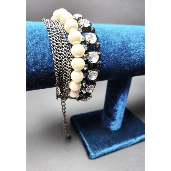 Simply Vera Multi-Strand Pearl & Crystal Bracelet Gunmetal Chain Whimsygoth - Picture 2 of 8